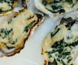 Baked Oysters and Spinach 