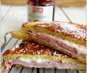 MONTE CRISTO SANDWICH WITH LINGONBERRY DIPPING SAUCE