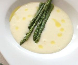 Creamy Asparagus Soup with Prosciutto