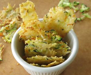Parmesan Crisps Baked with Zucchini and Carrots