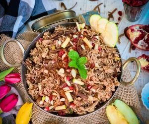 Kashmiri Pulao – Mildly Sweet and Tart Apple Rice Recipe