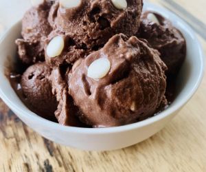 Creamy Vegan Chocolate Ice Cream - Healthy recipes