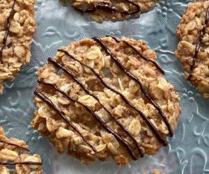 Easy Oatmeal Lace Cookies