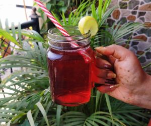 Strawberry Grenadine Lime Mocktail | 2 Minutes Mug Mocktail - Memoir Mug